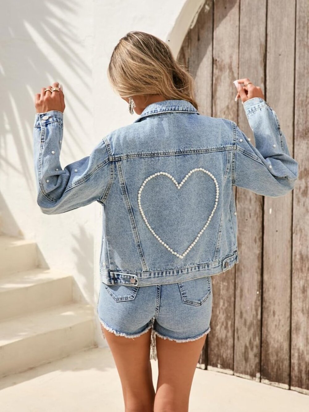 〽️Women's Blue Pearl Beaded Denim Jacket Rhinestone Fringe Heart Design - Picture 2 of 6